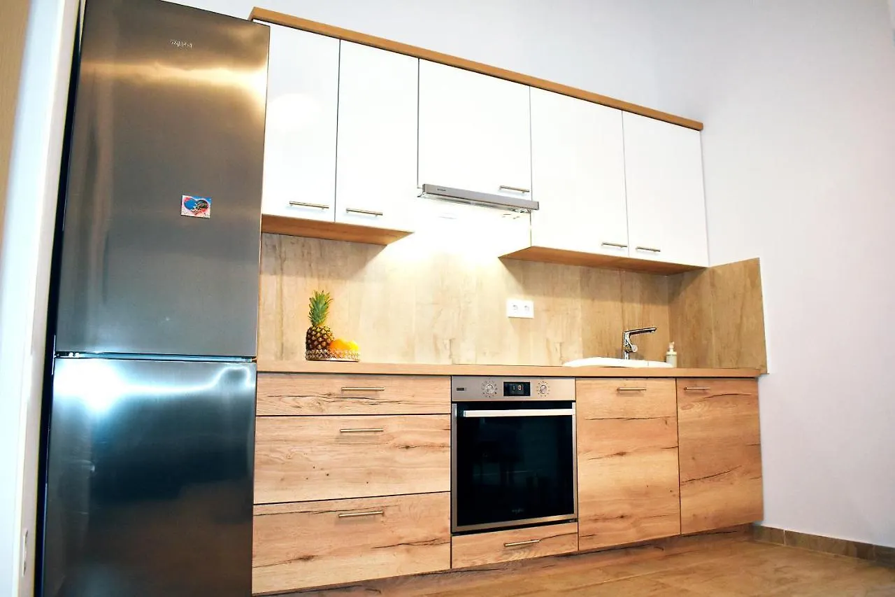 Apartmani Lovrencic Vrsi 0*,