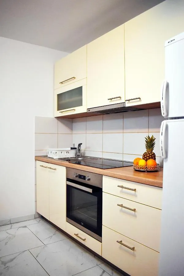 Apartmani Lovrencic Vrsi 0*,  Croatia