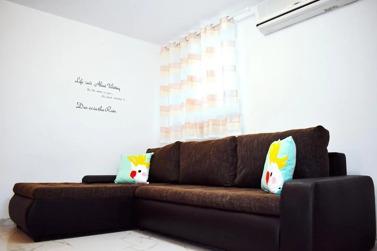 Apartment Apartmani Lovrencic Vrsi Croatia