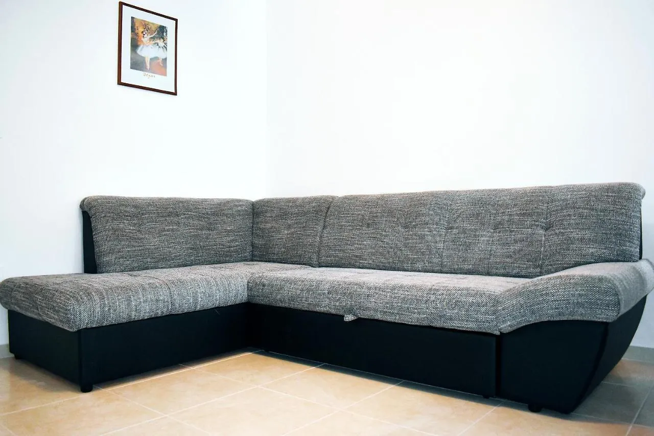 Apartmani Lovrencic Vrsi 0*,  Croatia