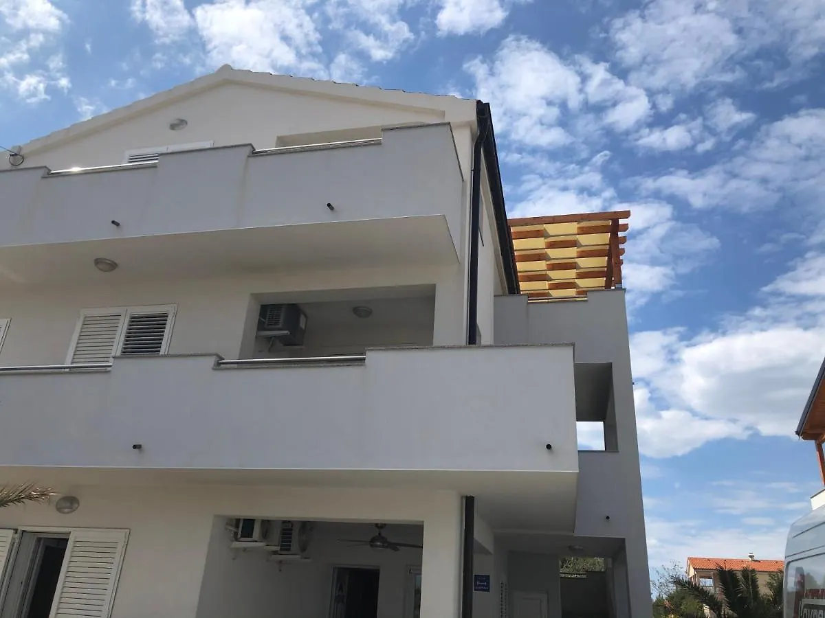 Apartmani Lovrencic Vrsi Croatia