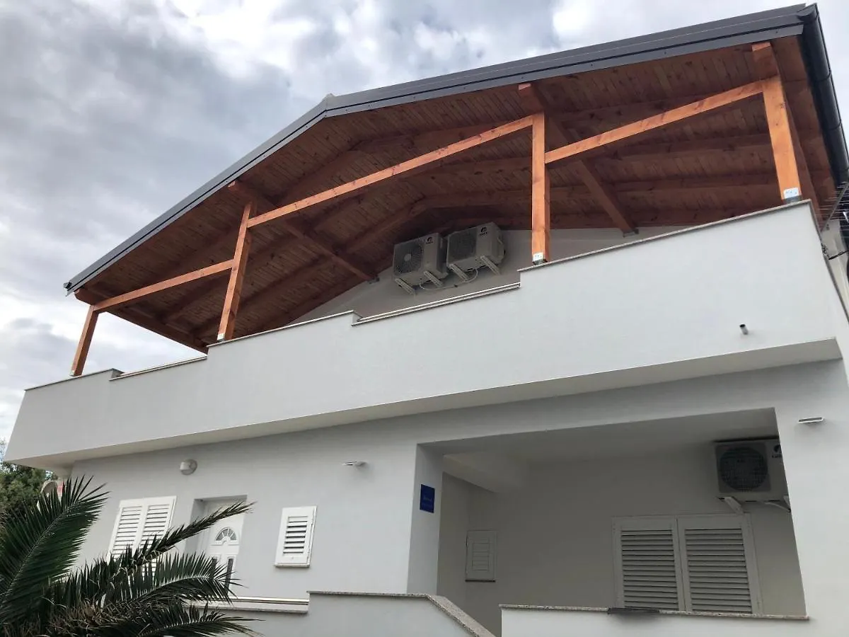 Apartment Apartmani Lovrencic Vrsi