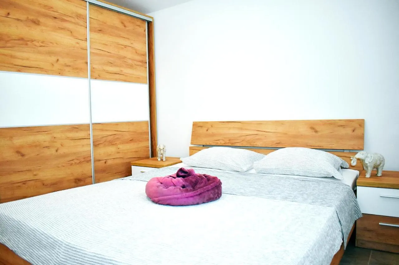 Apartmani Lovrencic Vrsi Chorvatsko
