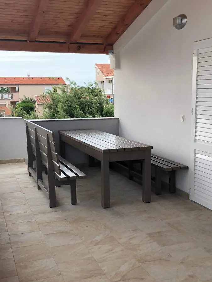 Apartment Apartmani Lovrencic Vrsi